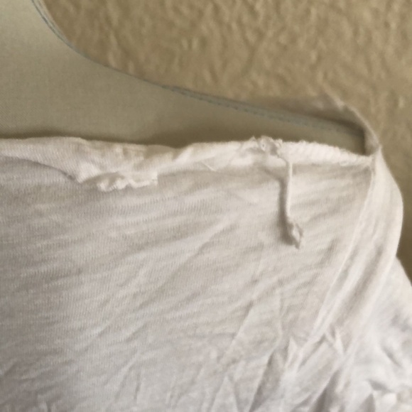 Chaser White Coral Yellow Blue Love Rainbow Hearts T-Shirt Small - Picture 8 of 12